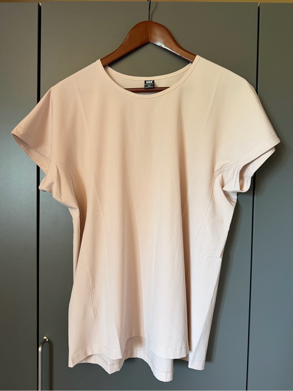 Helly Hansen Light Blush Pink Short Sleeve Top (NWOT) (L)